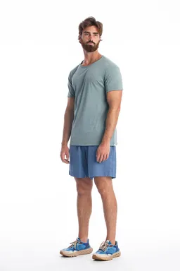 RAVENS VIEW IBIZA RAVENS VIEW IBIZA Herren vegan T-Shirt Rundhalsausschnitt Chinois Grün – Produktbild 1 von 1