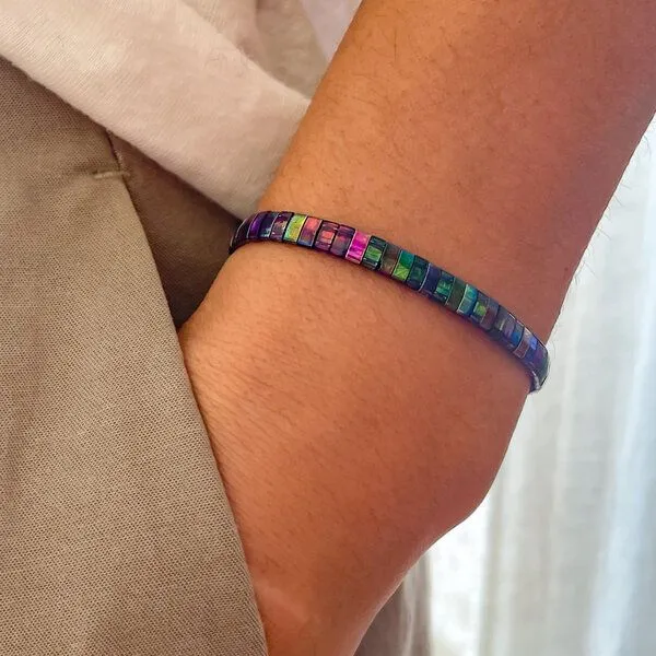 juni juni Blaues Perlenarmband "Mermaid" mit verstellbarer Verschluss-Schiebeperle aus recyceltem Gold oder Silber – Produktbild 4 von 4