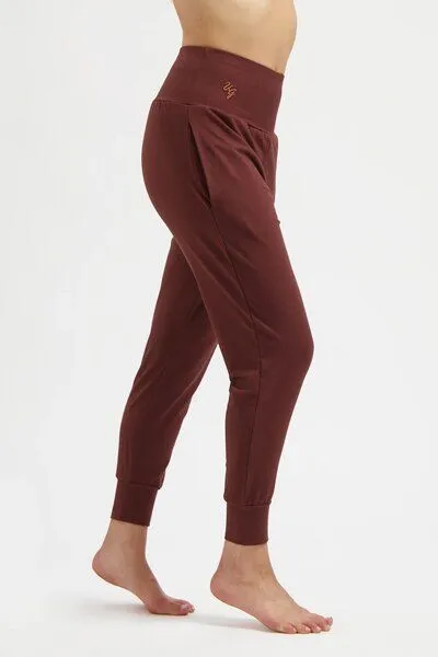 Urban Goddess Urban Goddess Bhumi Loose Fit Yoga Hose, Marron (braun), – Produktbild 3 von 4
