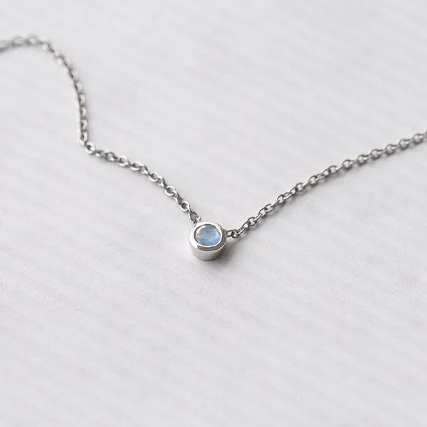 Eppi Eppi Minimalistischer Kettenanhänger in Silber und mit Mondstein Glosie, Rosa, – Produktbild 3 von 4