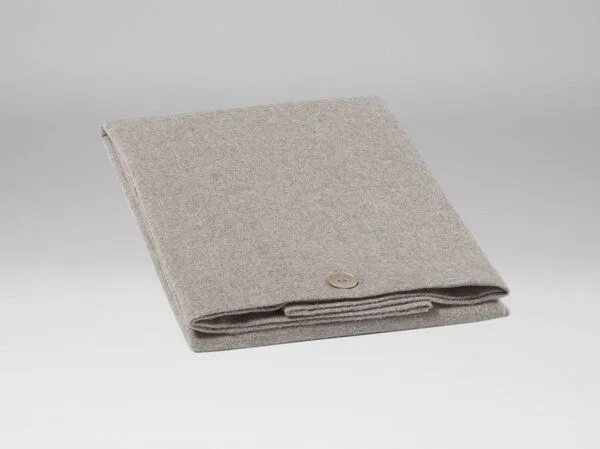 Yumeko Yumeko Kissenbezug aus Velvet Flanell, Stone brown, – Produktbild 4 von 4