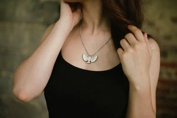 BeWooden BeWooden Holzanhänger Snowy Owl Pendant – Produktbild 2 von 3