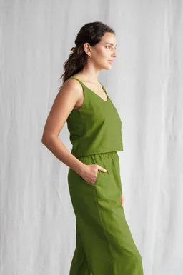 Jyoti - Fair Works Jyoti - Fair Works Damen vegan Crop Top Iyani Grün – Produktbild 1 von 1
