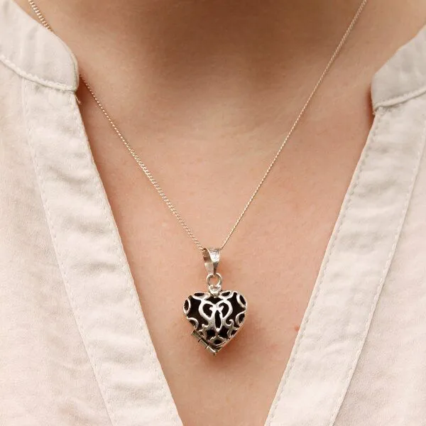 pakilia pakilia Silber Kette Herz Amulett Fair-Trade und handmade – Produktbild 2 von 4