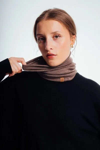 Kopyto Kopyto OPOS – Multifunktionaler Merino-Schlauchkragen aus 100% RWS-Wolle, Magenta, – Produktbild 5 von 5