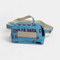 REFISHED fair fashion REFISHED fair fashion Bauchtasche 'BUM BAG' - upcycelte Fischfuttersäcke – Produktbild 1 von 1