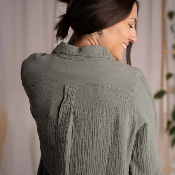 Vresh Clothing Vresh Clothing Vyllin - Musselin Hemd aus Biobaumwolle, Salbei, – Produktbild 4 von 4