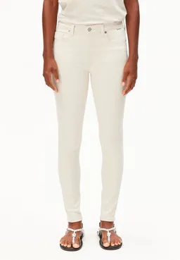 ARMEDANGELS ARMEDANGELS TILLAA Damen Bio-Baumwoll-Mix X-Stretch – Produktbild 1 von 1
