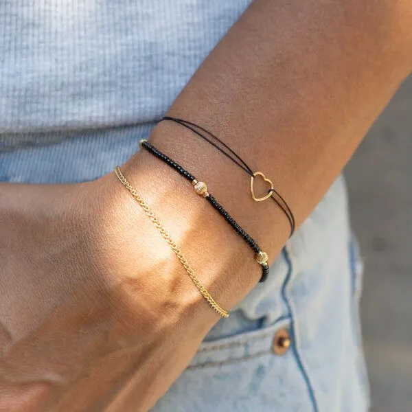juni juni Armbandset Schwarz / Gold - hergestellt in Deutschland aus recyceltem Gold und Silber – Produktbild 3 von 4