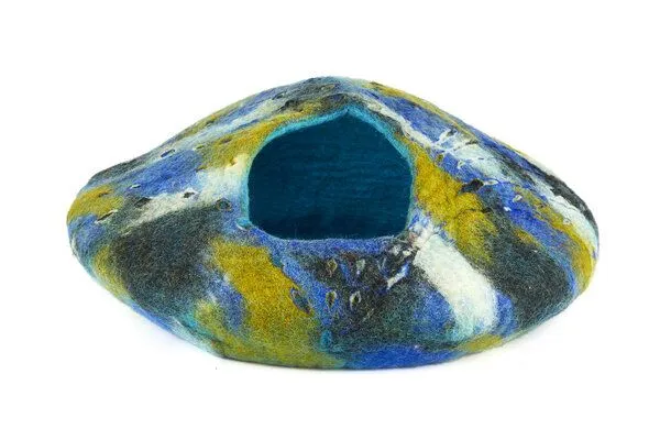 short'n'pietz short'n'pietz Handgefilzte Katzenhöhle, Blau-grün-weiss, – Produktbild 1 von 1
