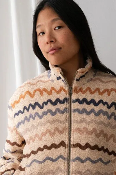 TWOTHIRDS TWOTHIRDS Jacke aus recyceltem Sherpa-Fleece Keem, Printed, – Produktbild 3 von 3