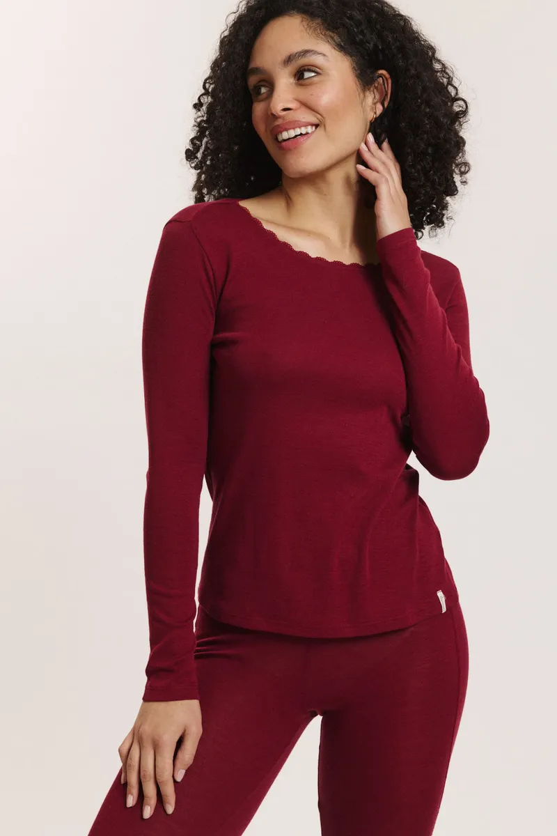 Tranquillo Tranquillo Longsleeve Noemiee aus Biobaumwolle - tibetan red – Produktbild 2 von 6