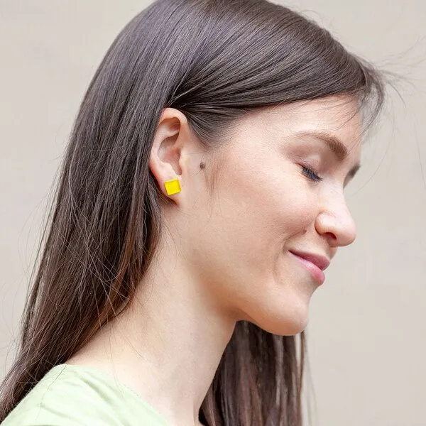 ALEXASCHA ALEXASCHA Support Ukraine Ohrstecker in Gelb Blau 50% – Produktbild 2 von 4