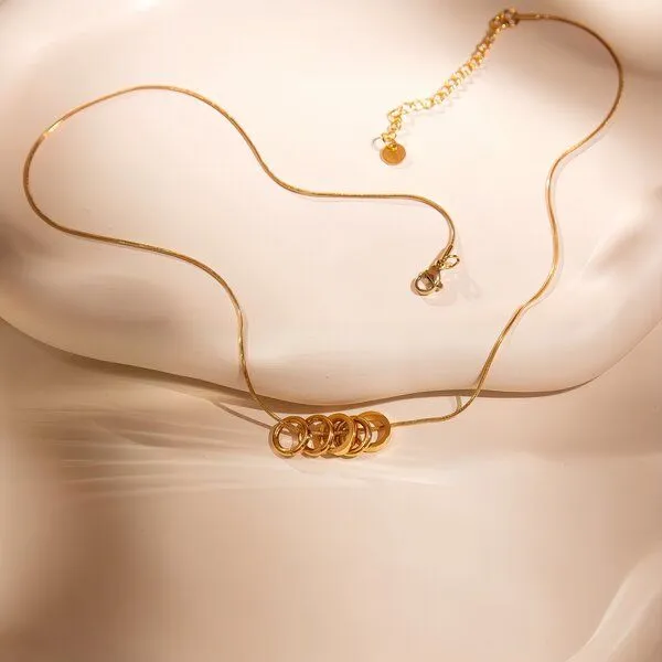 ELEKTROPULLI ELEKTROPULLI schlichte Kette 1mm schmal mit Ring Anhängern, Längen: 45 cm / 55 cm / 65 cm, Gold kette mit gold ringen, – Produktbild 4 von 5