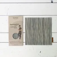 Kumanu von Natur aus gut Kumanu - von Natur aus gut Bienenwachs-Snacktasche "Pausenpeter" | 22x20cm | aus Bio-Bienenwachstuch, Streifen, – Produktbild 1 von 1