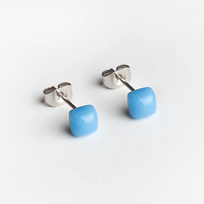 ALEXASCHA ALEXASCHA Geometrische Ohrstecker klein, Azurblau, – Produktbild 1 von 1