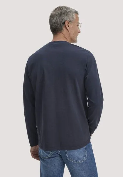 hessnatur hessnatur Henley Longsleeve Relaxed aus reiner Bio-Baumwolle, Marine, – Produktbild 2 von 4