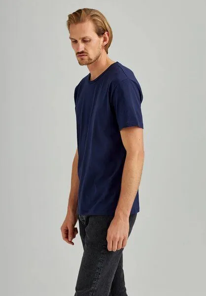 THOKKTHOKK ThokkThokk TT02 T-Shirt Herren (GOTS, vegan, Bio-Baumwolle), Midnight (blau), – Produktbild 4 von 5