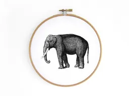 renna deluxe renna deluxe Elefant im Stickrahmen – Produktbild 1 von 1