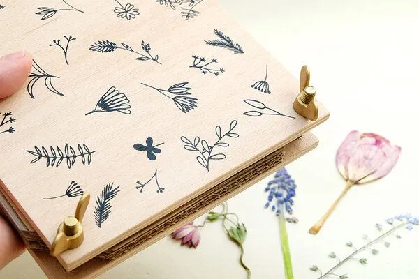 STUDIO KARAMELO STUDIO KARAMELO BLUMENPRESSE »BLÜTEN & ZWEIGE« – Produktbild 5 von 6