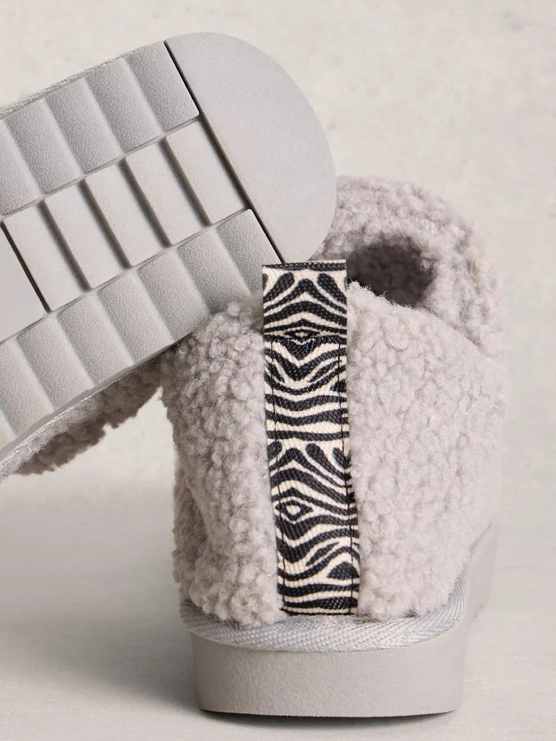 White Stuff Booties aus Teddyfell - S, Mittelgrau, – Produktbild 3 von 4