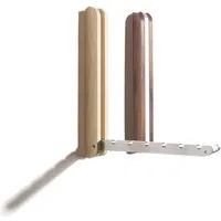 Side by Side SIDE BY SIDE Garderobenhaken, Nussbaum/Aluminium – Produktbild 1 von 1
