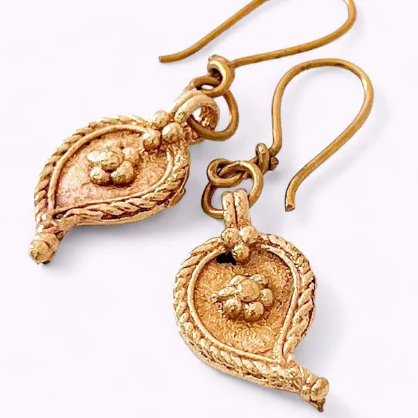 KIKOONI KIKOONI Dokra Ohrringe "Teardrops", Gold, – Produktbild 2 von 3
