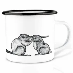 LIGARTI Emailletasse »Kaninchen und Biber« von LIGARTI | 300 oder 500 ml | handveredelt in Deutschland | Cup, Kaffeetasse, Emaillebecher, Camping Becher – Produktbild 1 von 1