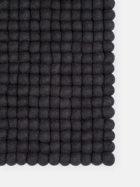 myfelt myfelt Filzkugelteppich rechteckig, 100% Schurwolle, Anthrazit (kuno), – Produktbild 1 von 4