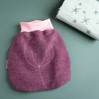 nahtur-design nahtur-design Strampelsack aus Flauschloden | 100% Schurwolle | Winter, Beere, – Produktbild 1 von 1