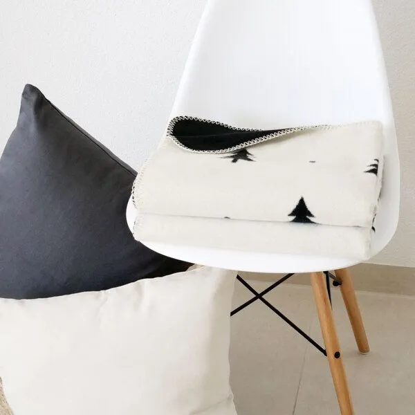 RIEMA Germany RIEMA Germany weiche Kuscheldecke mit Tannenbäumen - Bio-Baumwolle SMILLA – Produktbild 4 von 7