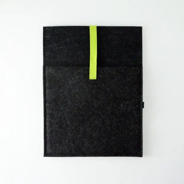 matilda k. manufaktur matilda k. manufaktur Tablethülle aus Wollfilz 'moritz' (mit Einsteckfach)| für apple ipad | ipad air | ipad pro 11 | 12,9 zoll, Green, – Produktbild 1 von 8