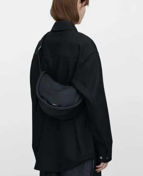 Sanqvist Sanqvist Curve Crossbody S, Black, – Produktbild 1 von 3