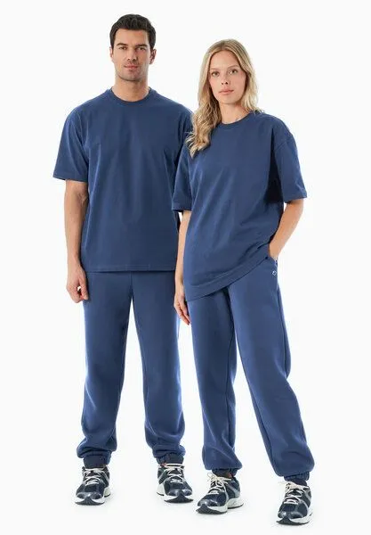 ORGANICATION ORGANICATION TUSSEM | Essentials Travel Unisex T-Shirt aus Bio-Baumwolle, Navy, – Produktbild 1 von 4