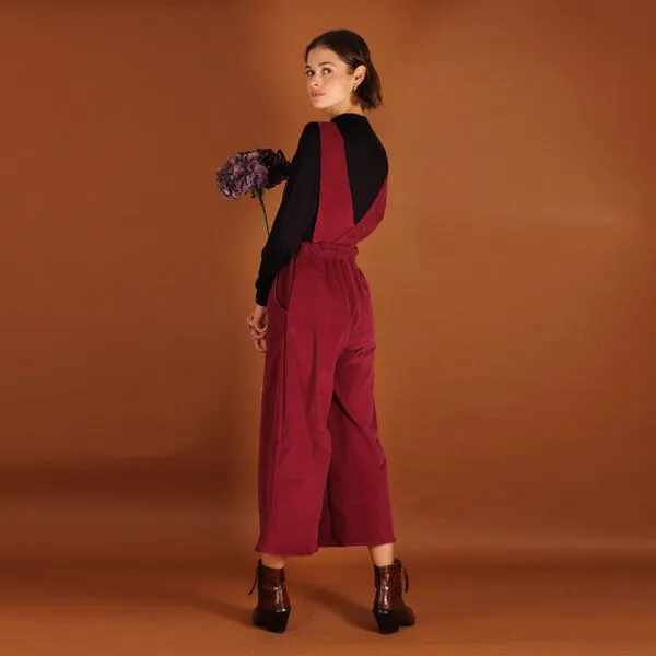 ManduTrap ManduTrap Jumpsuit, Latzhose Clara aus einem Bio- Baumwollcord in berry – Produktbild 4 von 4