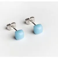 ALEXASCHA ALEXASCHA Winzige Ohrstecker aus recyceltem Glas | 4mm, Himmelblau, – Produktbild 1 von 1