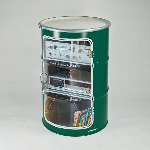 Lockengelöt Lockengelöt HiFi Vitrine aus einem Hamburger Ölfass, Moosgrün (gepulvert), – Produktbild 3 von 3