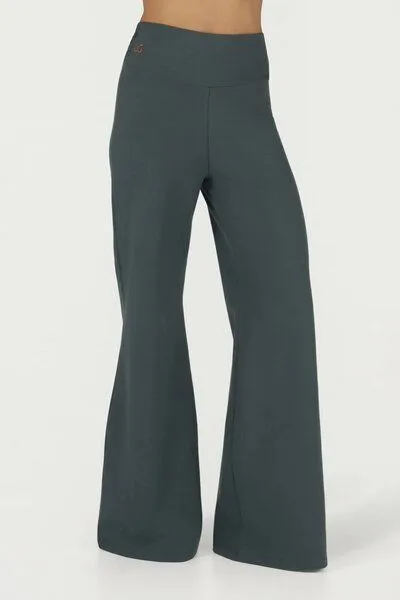 Urban Goddess Urban Goddess Maeve weite Yogahose mit Midwaist, Pinyon (grau), – Produktbild 1 von 5