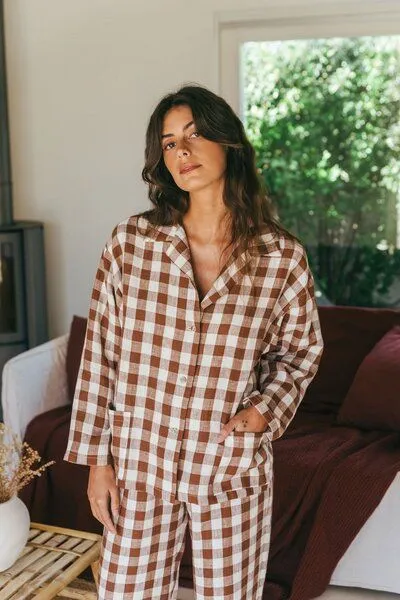 AmourLinen AmourLinen Langarm-Pyjama-Set Snooze, Mokka gingham, – Produktbild 2 von 4