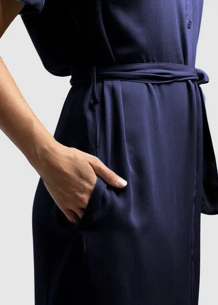 Zerum Zerum Kurzarm-Kleid Modell: Finja aus EcoVero Viskose, Navy (blau), – Produktbild 4 von 5