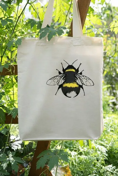 Hirschkind Hirschkind Fashion-Bag "Erdhummel" naturfarben- handbedruckt – Produktbild 1 von 2