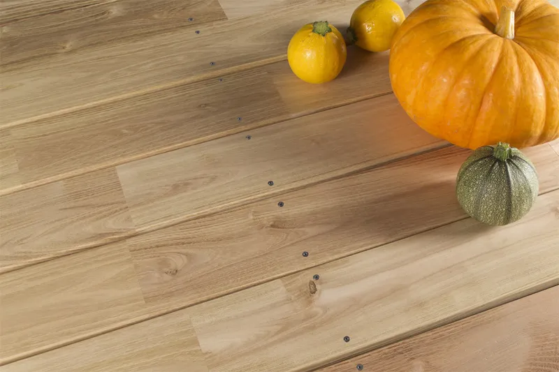 woodstore24 woodstore24 Robinie KD Terrassendielen keilgezinkt, allseit. glatt gehobelt 22 x 120 mm 4,00 m – Produktbild 1 von 1