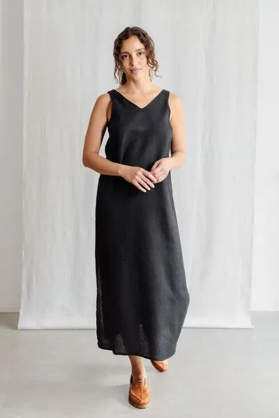 Jyoti - Fair Works Jyoti - Fair Works Hanf/Tencel Midikleid Arohi, Schwarz, – Produktbild 1 von 4