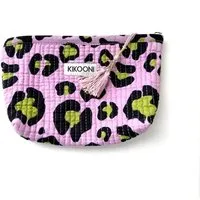KIKOONI KIKOONI Geldbörsen | kleine Taschen | Passtasche "Mini Traveler", Oh leo cosmic lila, – Produktbild 1 von 1