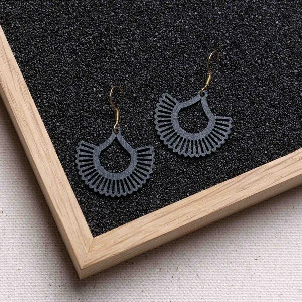feinformart feinformart Ohrringe aus Holz - Boho, Schwarz, – Produktbild 3 von 5