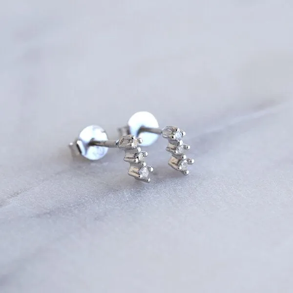 Eppi Eppi Zarte Ohrstecker mit Diamanten Linus, Weiss, – Produktbild 1 von 4