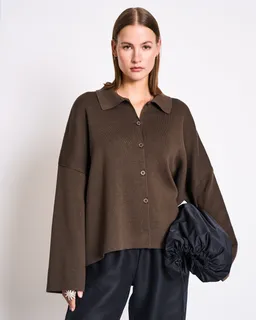 JAN N JUNE JAN 'N JUNE Damen vegan Strickjacke Anjo Schlammbraun – Produktbild 1 von 1