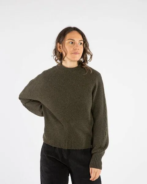 MATONA Matona Strickpullover mit Zopfmuster für Frauen aus Bio-Baumwolle und Lammwolle / Cable Knit Sweater, Olive, – Produktbild 1 von 4