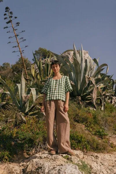 AmourLinen AmourLinen Maeve Leinenoberteil mit Knöpfen, Grünes gingham, – Produktbild 1 von 3