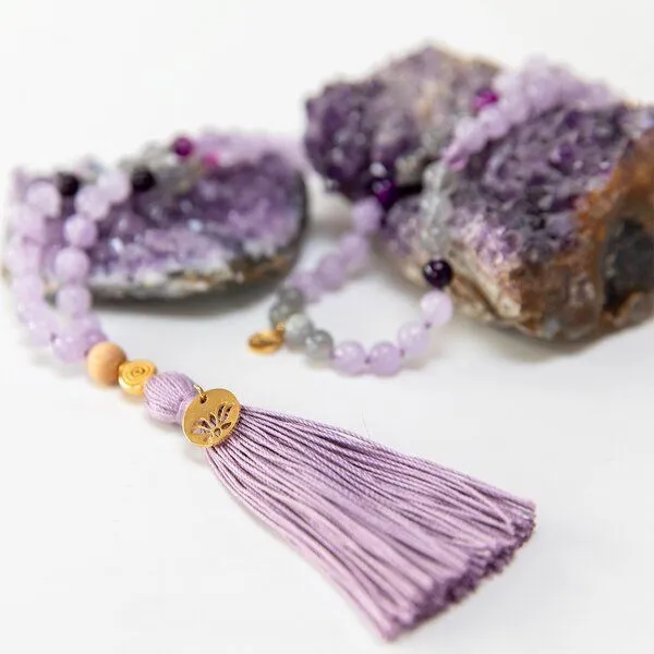 Divasya Divasya Mala-Kette "Peaceful Mind" mit Amethyst & Mondstein – Produktbild 3 von 4